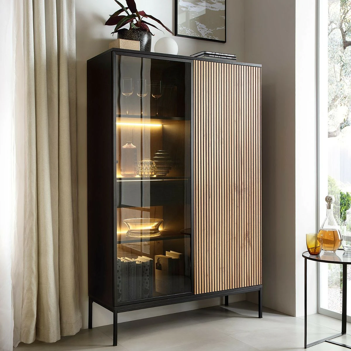 Vitrina 104 cm Mod.ENZZO