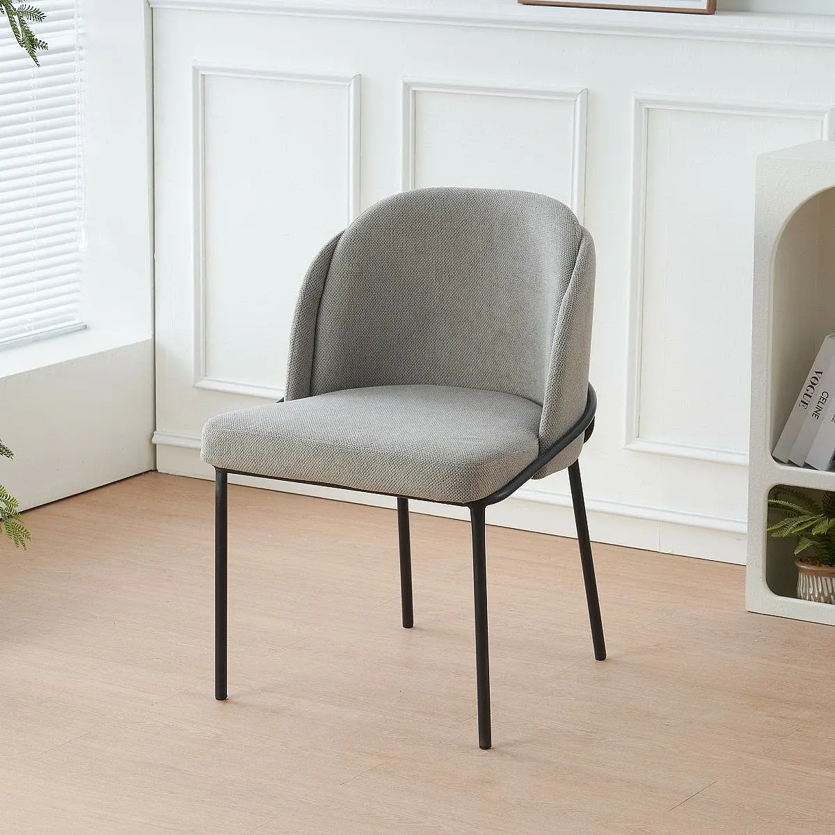 Sillón Candela tapizado en tela resistente al agua